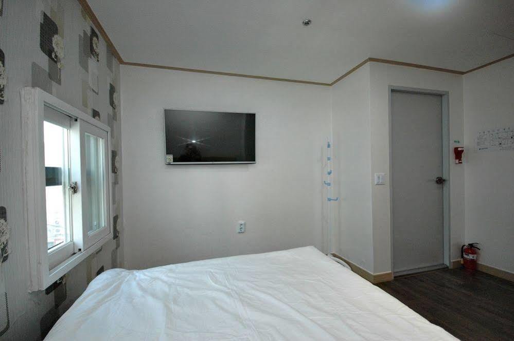 Eel Guesthouse โซล ภายนอก รูปภาพ