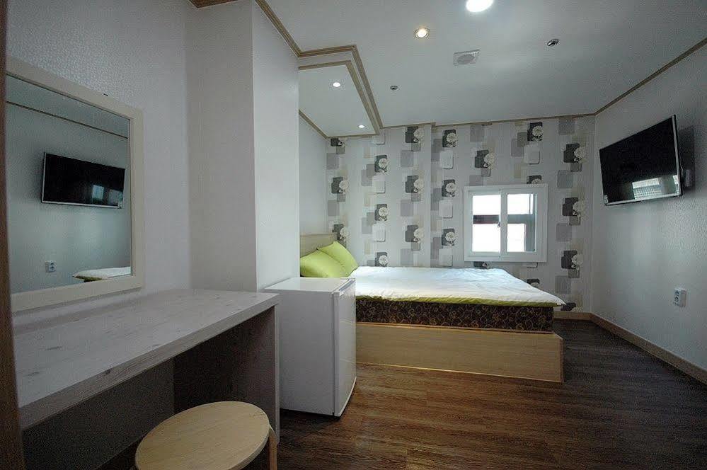 Eel Guesthouse โซล ภายนอก รูปภาพ
